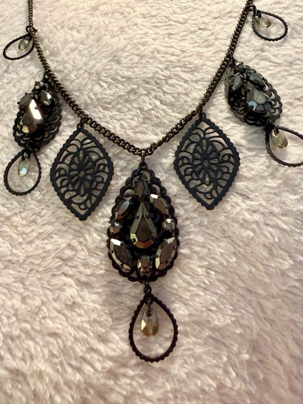 Vintage Y2K Black Teardrop Pendant Necklace - Women Jewelry